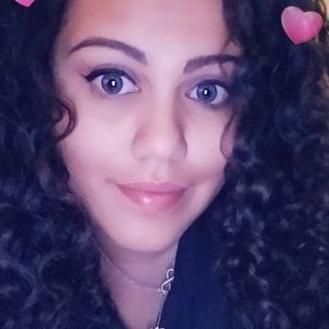 Meet your Posher, Mari peña